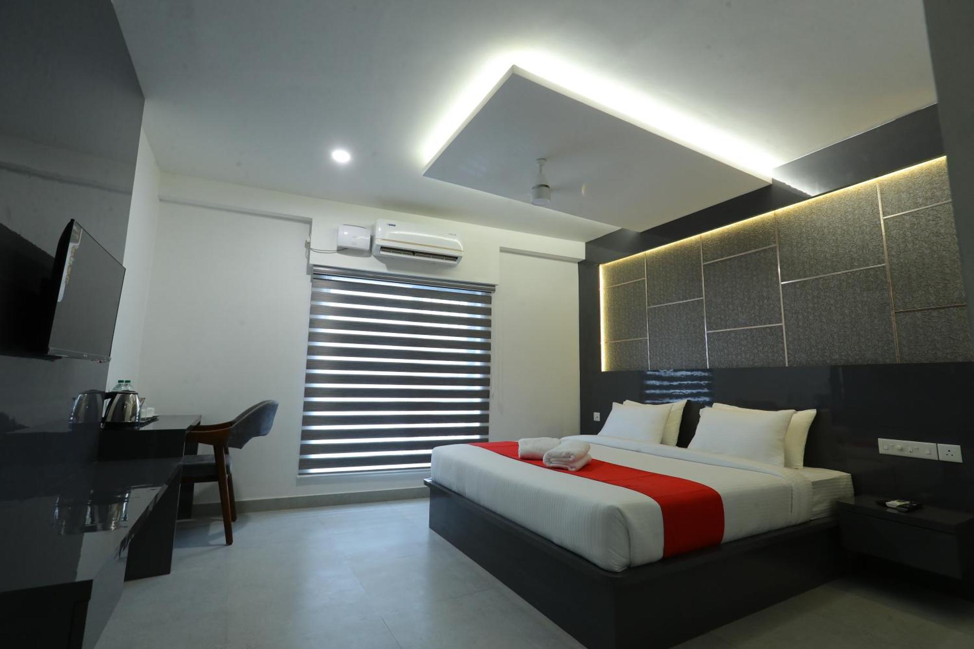 D-Luxe Hotel Kochi ภายนอก รูปภาพ